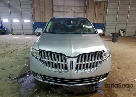 2011 Lincoln Mkt z USA, uszkodzony, nr VIN 2LMHJ5AT7BBJ54986